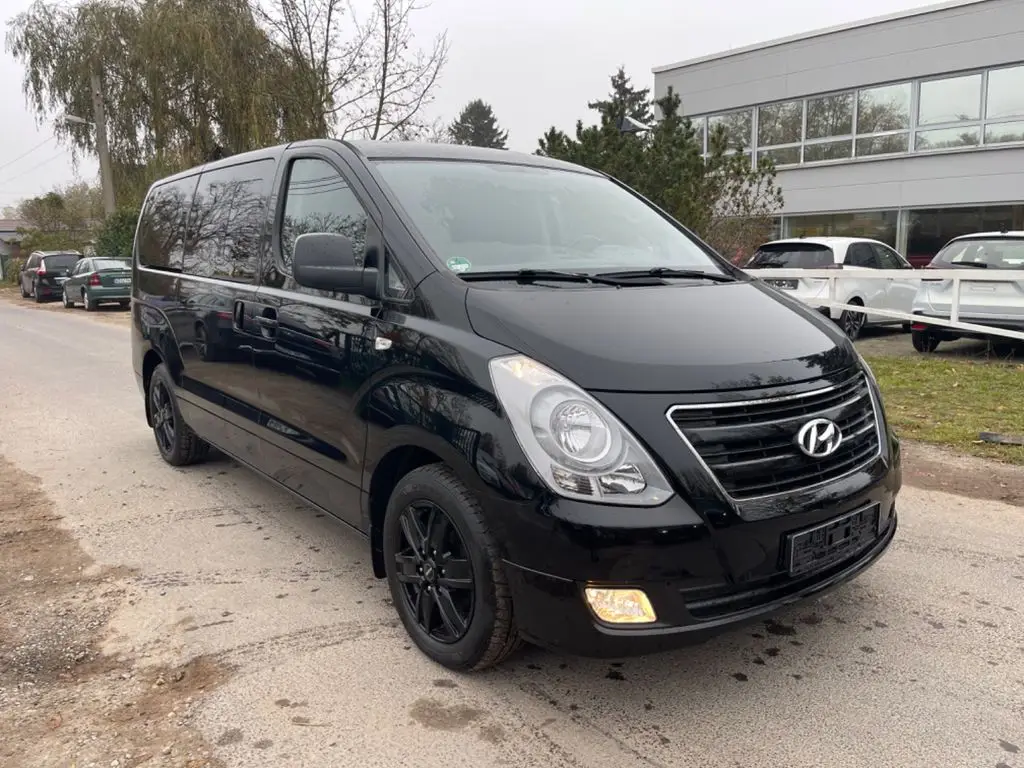 Photo 1 : Hyundai H-1 2017 Diesel