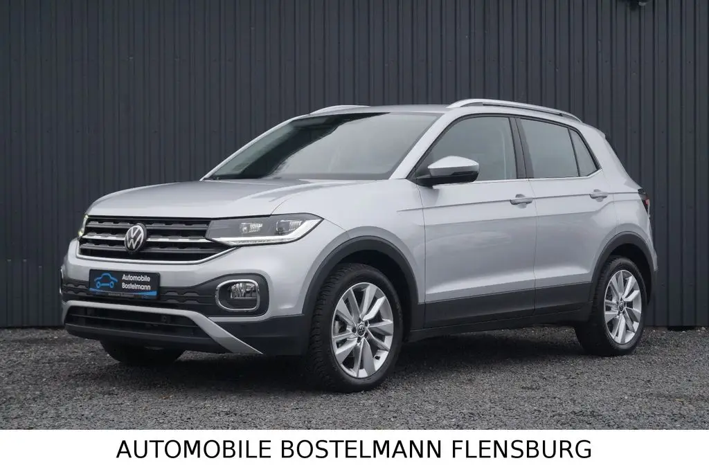 Photo 1 : Volkswagen T-cross 2022 Essence