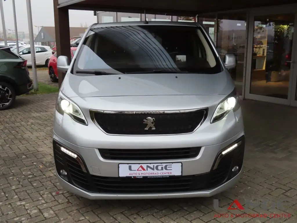 Photo 1 : Peugeot Traveller 2018 Diesel