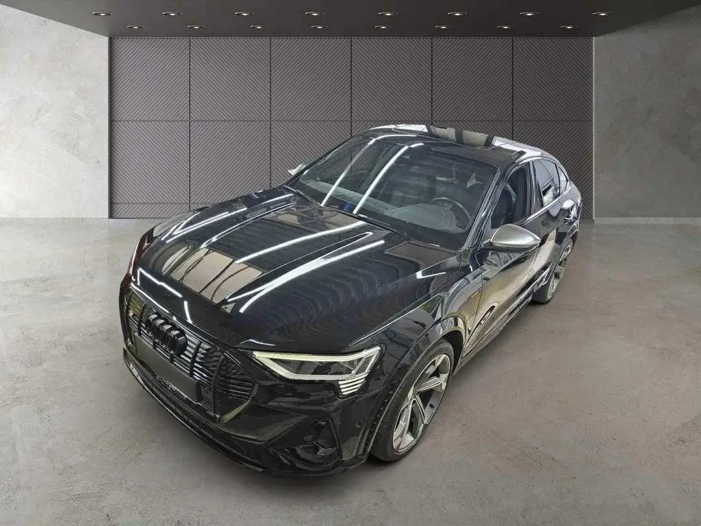 Photo 1 : Audi E-tron 2022 Not specified