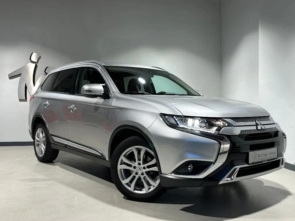 Photo 1 : Mitsubishi Outlander 2019 Essence