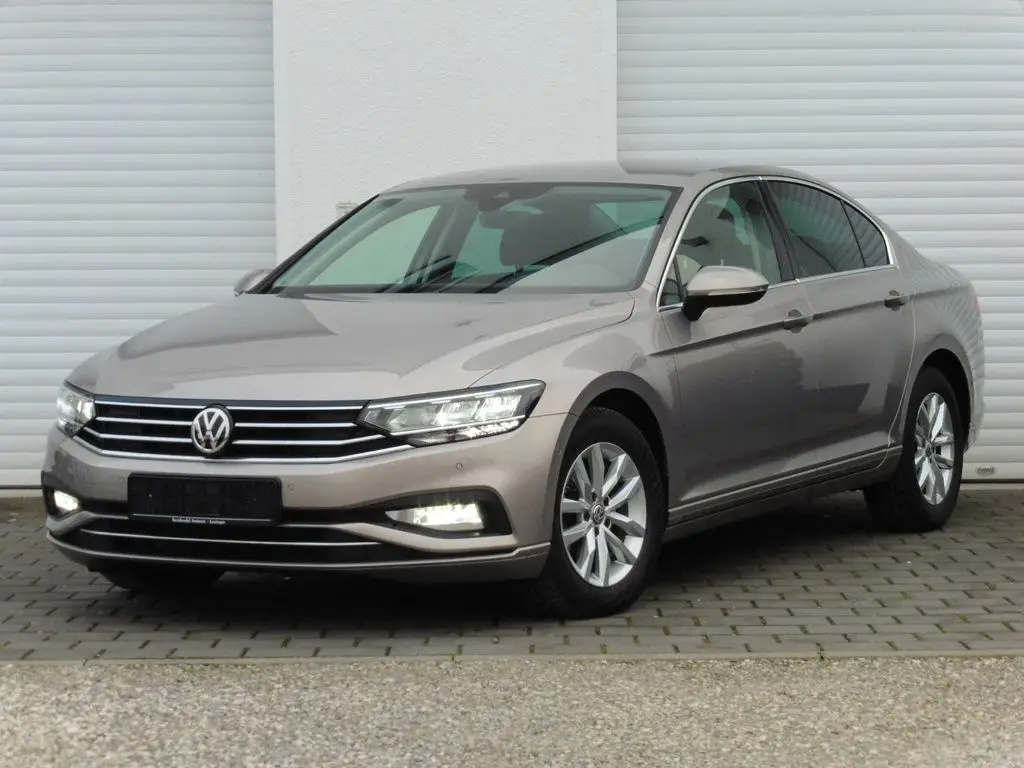 Photo 1 : Volkswagen Passat 2019 Diesel