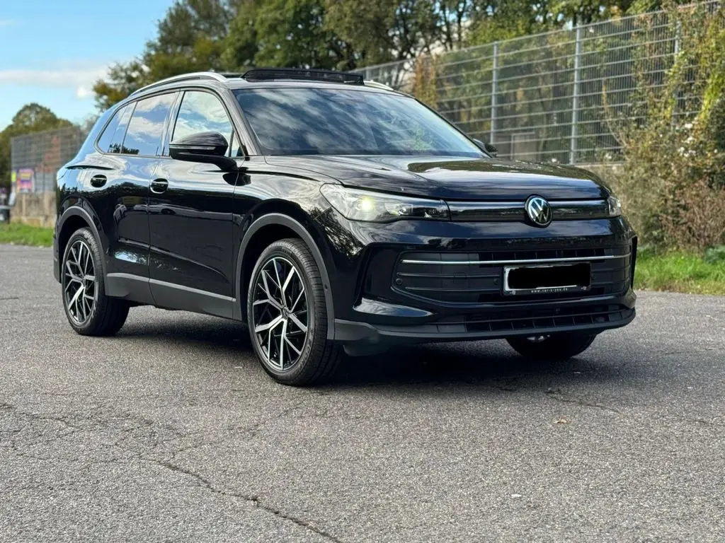 Photo 1 : Volkswagen Tiguan 2024 Petrol