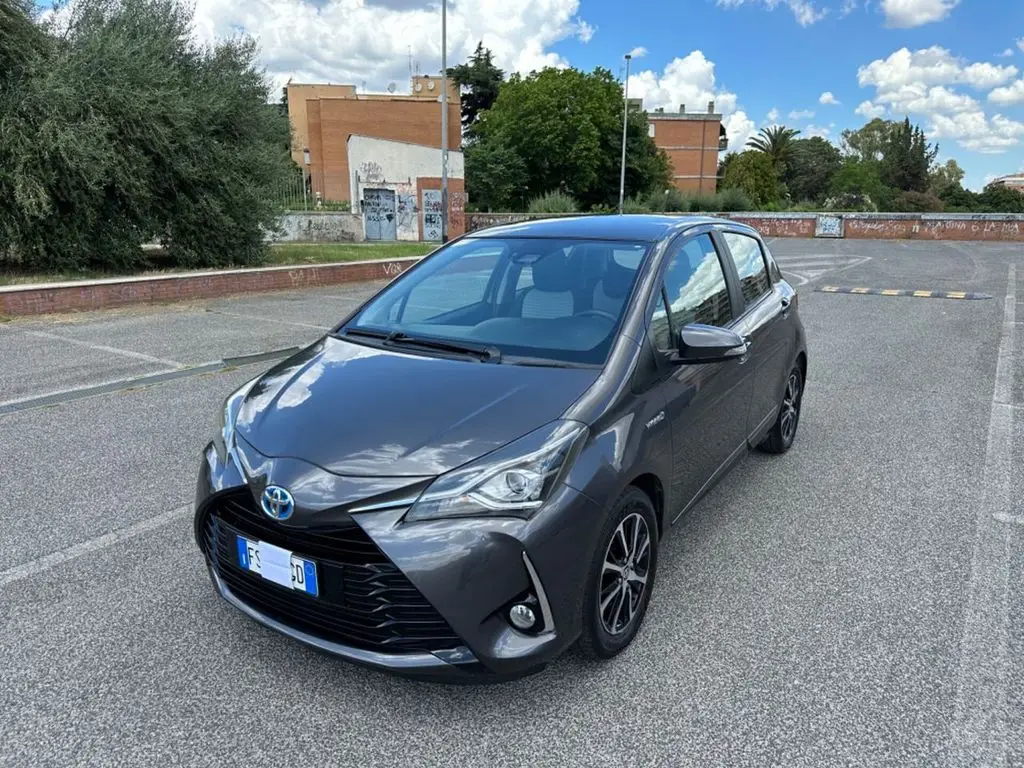 Photo 1 : Toyota Yaris 2019 Hybride