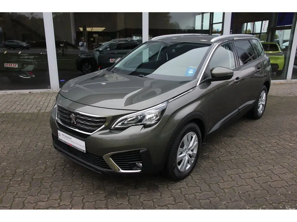 Photo 1 : Peugeot 5008 2019 Petrol