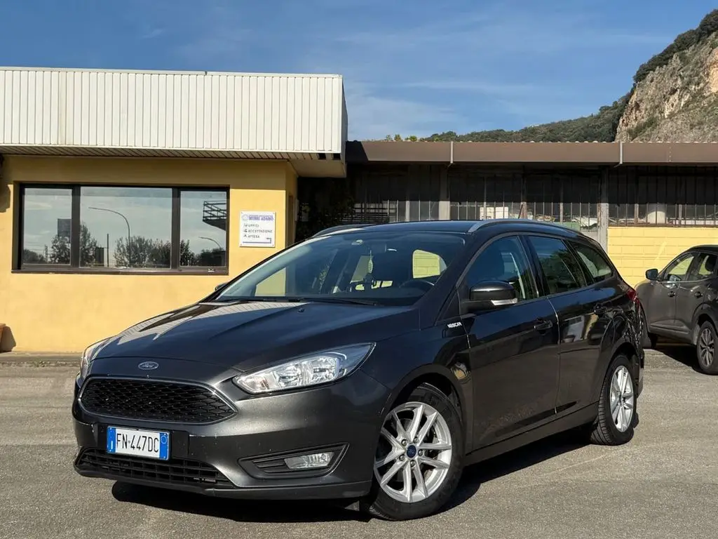 Photo 1 : Ford Focus 2018 Diesel