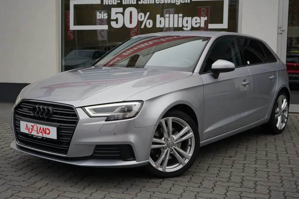 Photo 1 : Audi A3 2019 Essence