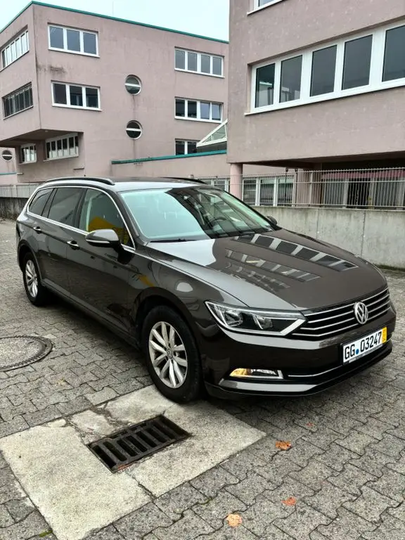 Photo 1 : Volkswagen Passat 2018 Diesel