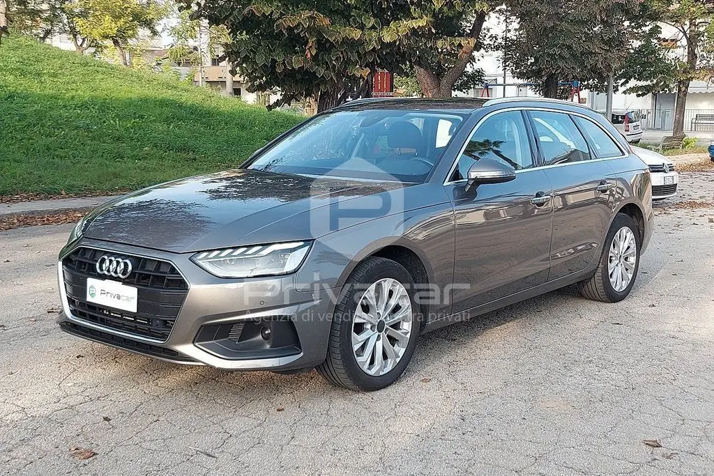 Photo 1 : Audi A4 2020 Autres