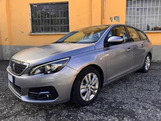 Photo 1 : Peugeot 308 2019 Diesel