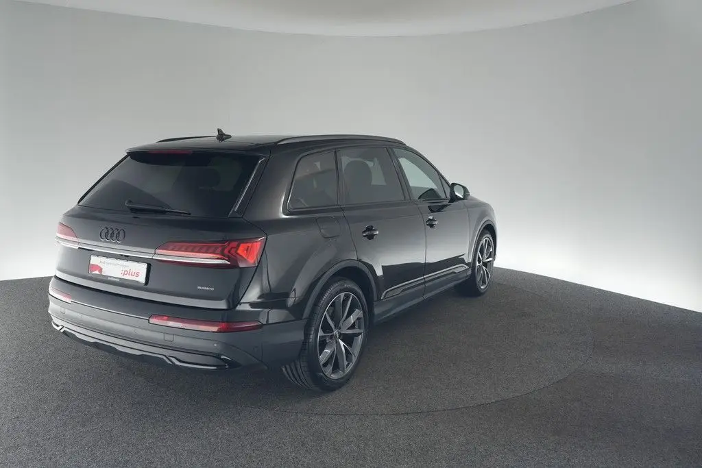 Photo 1 : Audi Q7 2020 Hybride