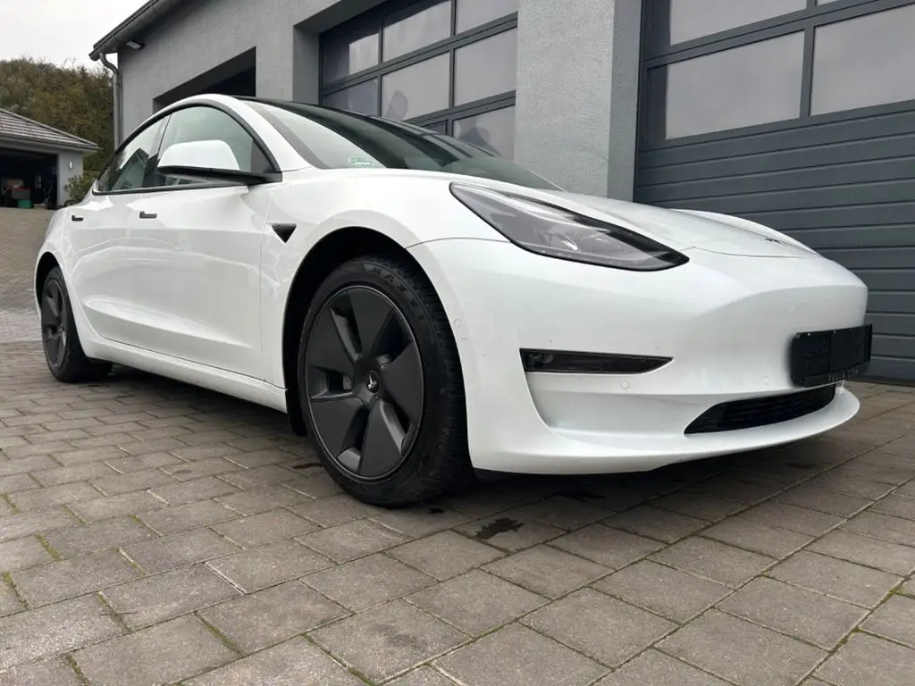 Photo 1 : Tesla Model 3 2022 Not specified