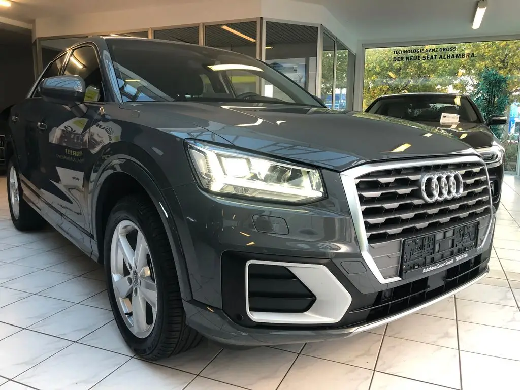 Photo 1 : Audi Q2 2019 Petrol