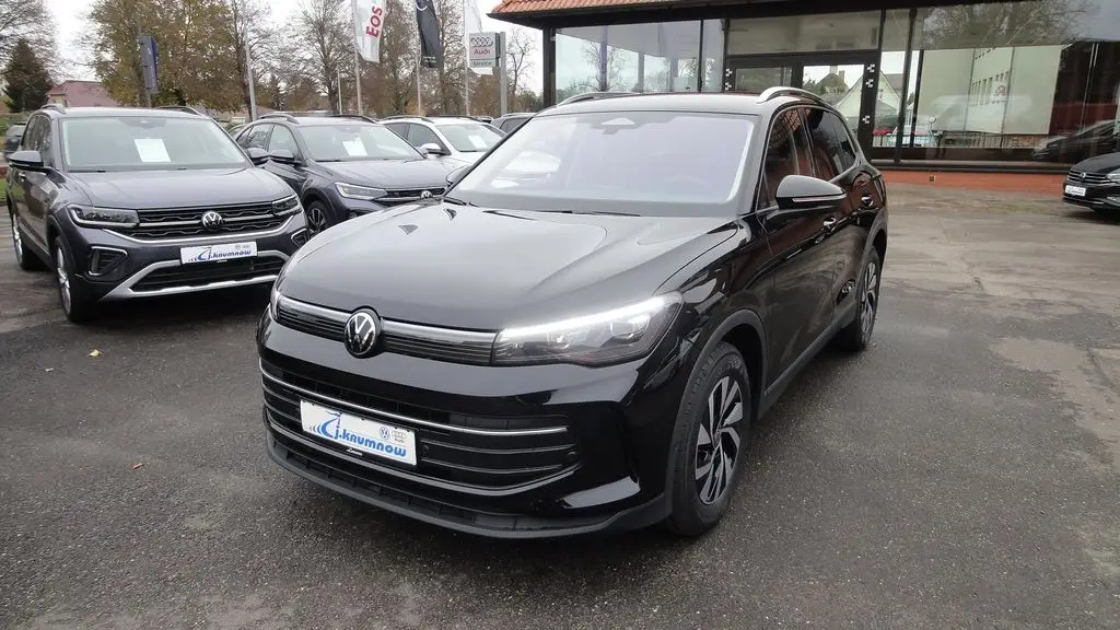 Photo 1 : Volkswagen Tiguan 2024 Petrol