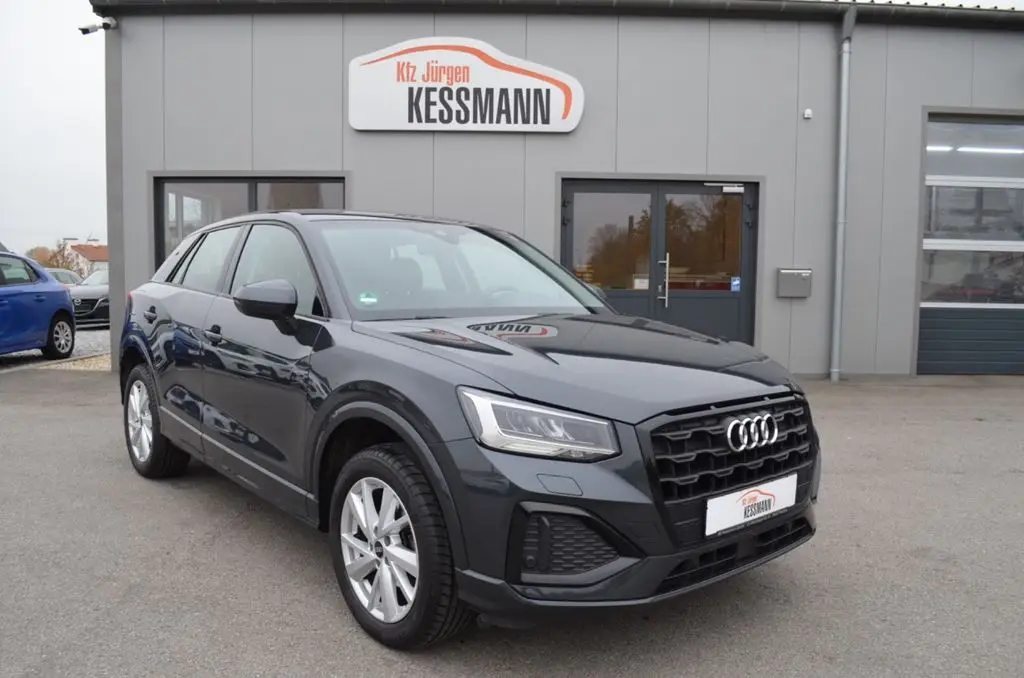 Photo 1 : Audi Q2 2021 Petrol