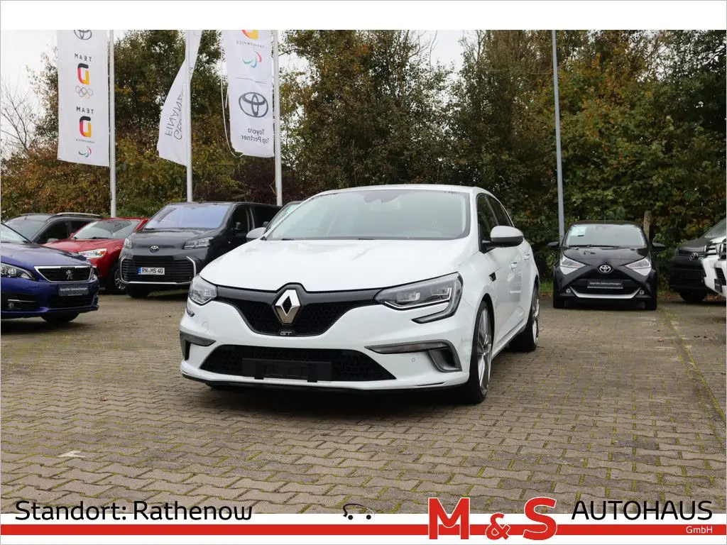 Photo 1 : Renault Megane 2016 Petrol