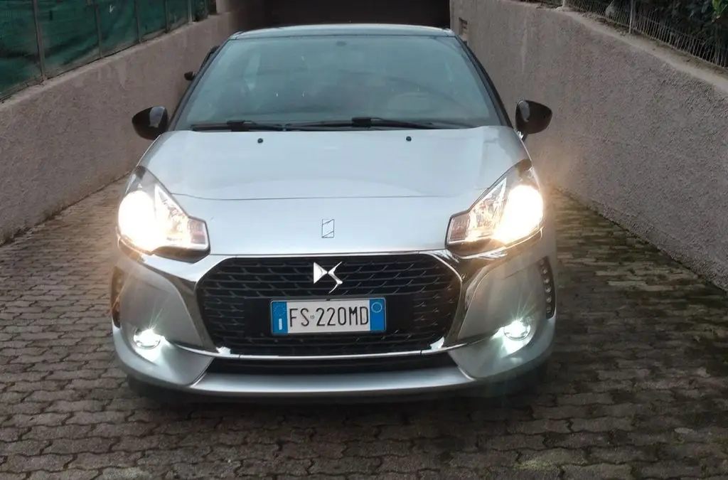 Photo 1 : Ds Automobiles Ds3 2018 Diesel