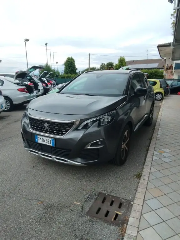 Photo 1 : Peugeot 3008 2018 Diesel