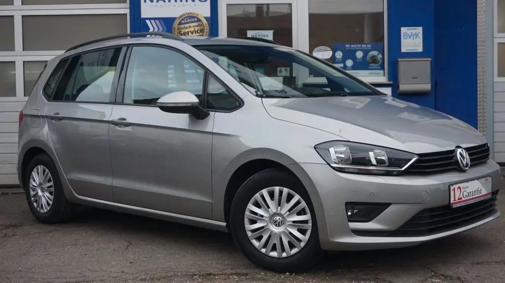 Photo 1 : Volkswagen Golf 2017 Petrol