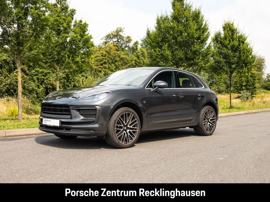 Photo 1 : Porsche Macan 2023 Essence