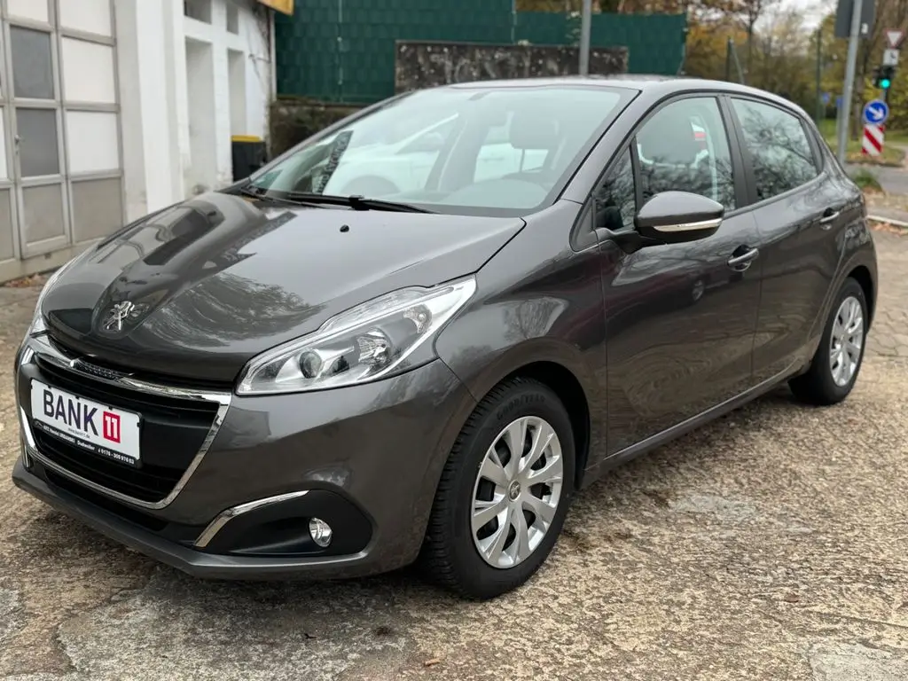 Photo 1 : Peugeot 208 2019 Petrol