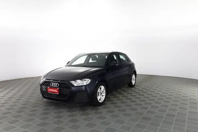 Photo 1 : Audi A1 2021 Essence