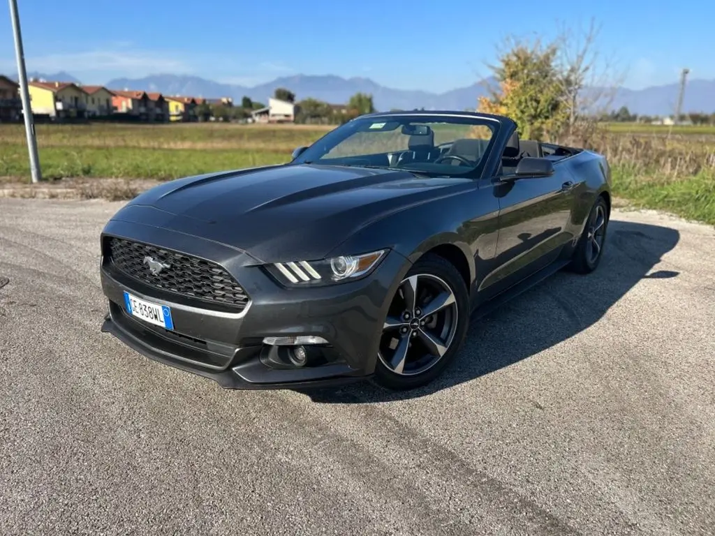 Photo 1 : Ford Mustang 2016 Essence