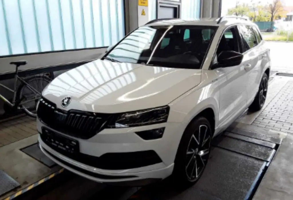 Photo 1 : Skoda Karoq 2020 Petrol