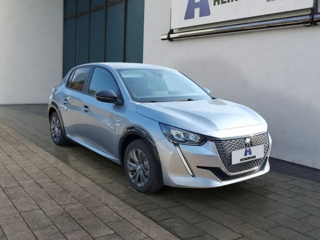 Photo 1 : Peugeot 208 2022 Non renseigné