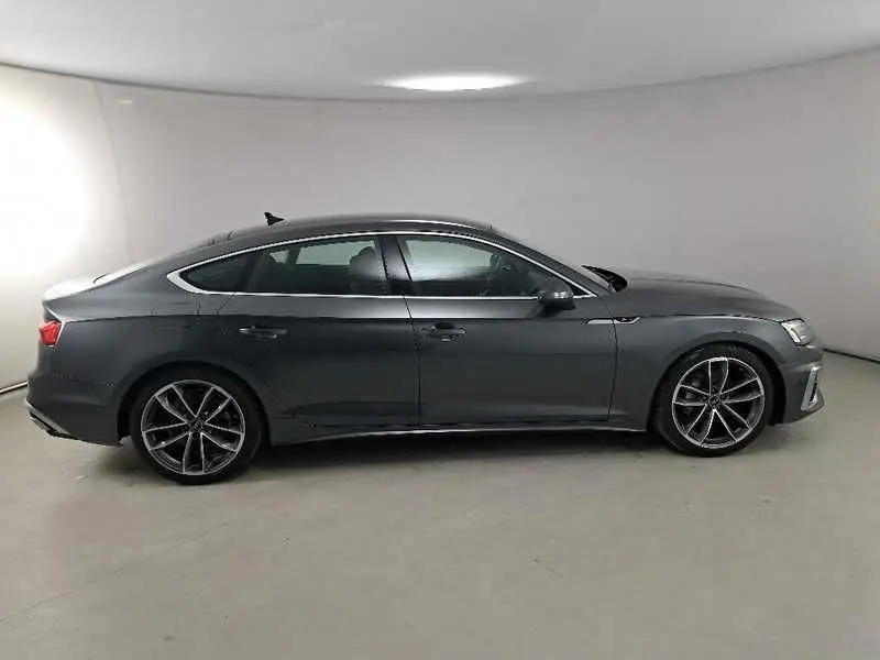 Photo 1 : Audi A5 2021 Hybride