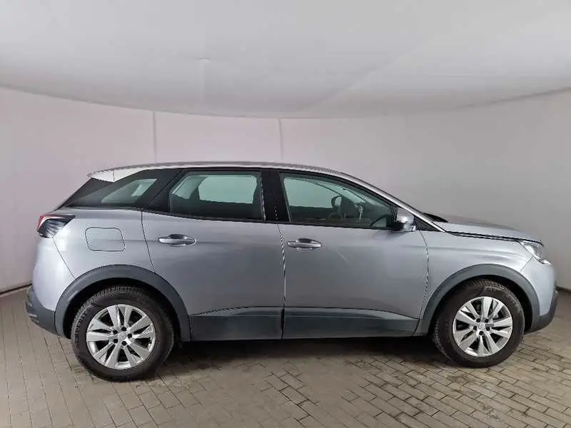 Photo 1 : Peugeot 3008 2020 Diesel