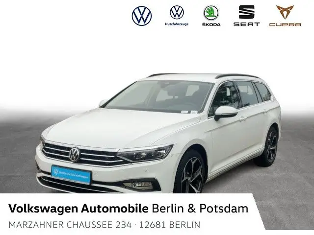 Photo 1 : Volkswagen Passat 2020 Petrol