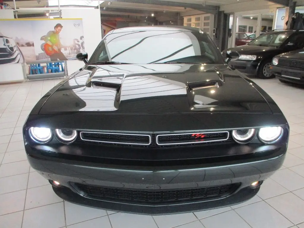 Photo 1 : Dodge Challenger 2015 Petrol