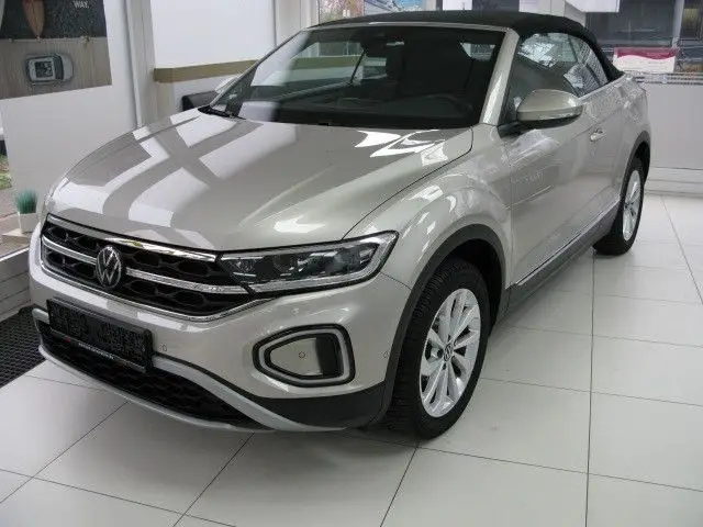 Photo 1 : Volkswagen T-roc 2023 Essence