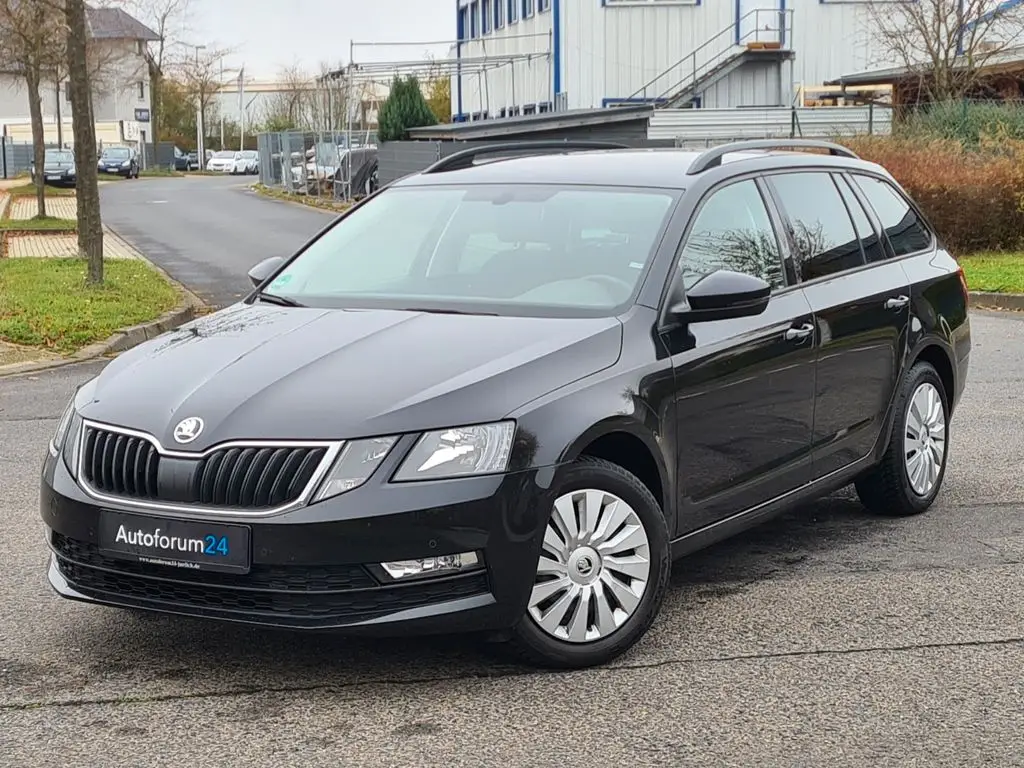 Photo 1 : Skoda Octavia 2018 Petrol