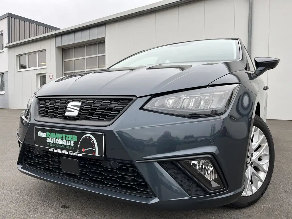 Photo 1 : Seat Ibiza 2021 Petrol