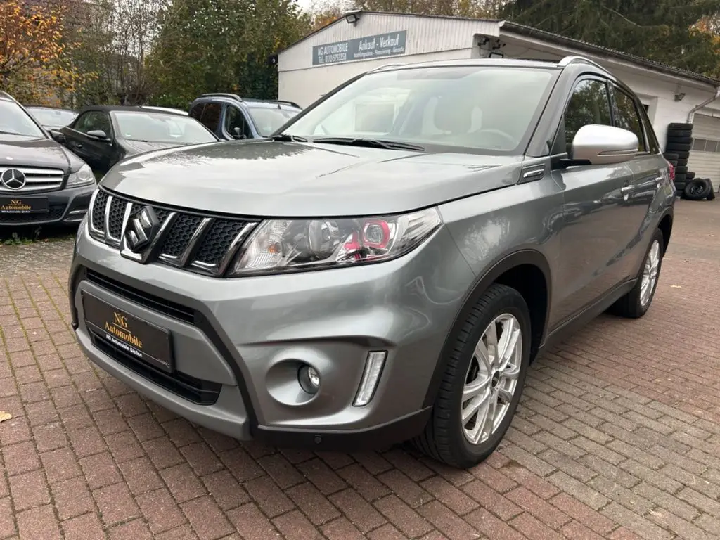 Photo 1 : Suzuki Vitara 2016 Petrol