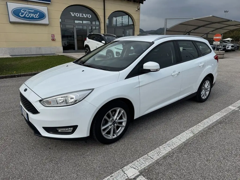 Photo 1 : Ford Focus 2018 Diesel