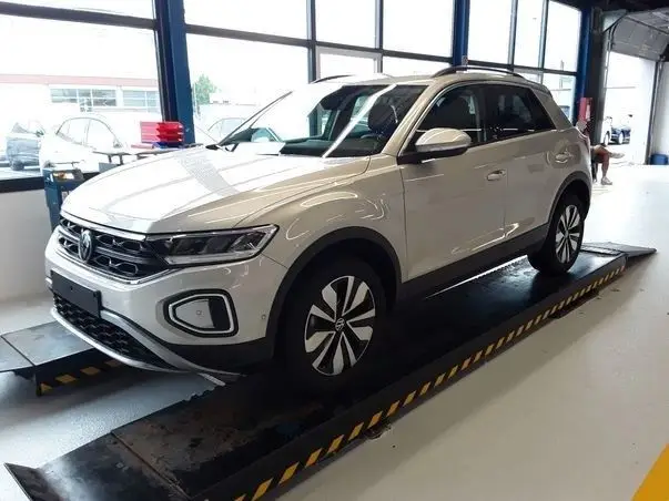 Photo 1 : Volkswagen T-roc 2023 Petrol