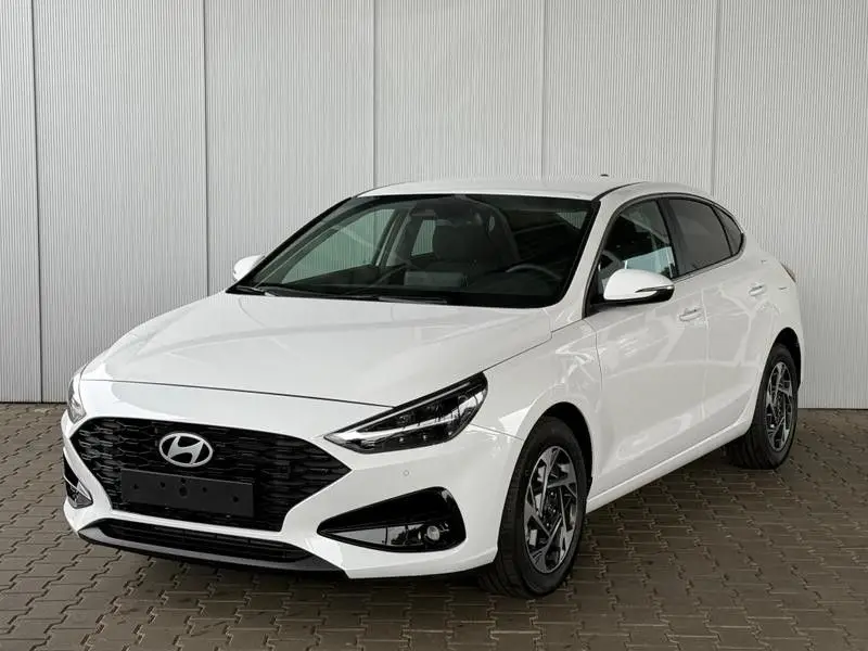 Photo 1 : Hyundai I30 2024 Petrol