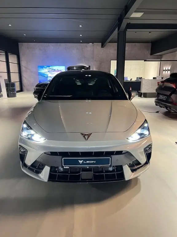 Photo 1 : Cupra Leon 2024 Essence