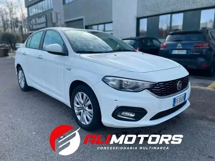 Photo 1 : Fiat Tipo 2016 Essence