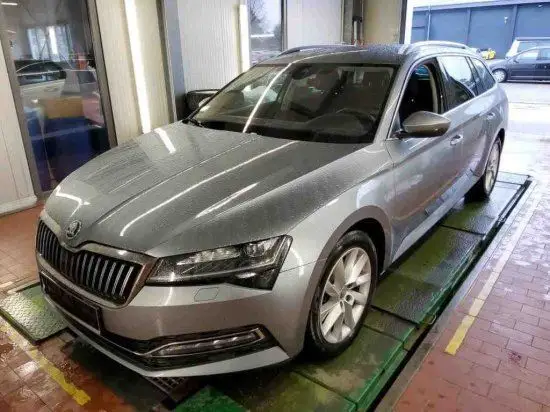 Photo 1 : Skoda Superb 2019 Petrol