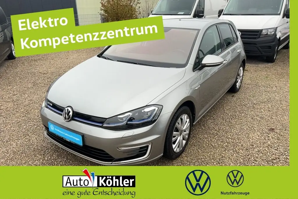 Photo 1 : Volkswagen Golf 2020 Non renseigné