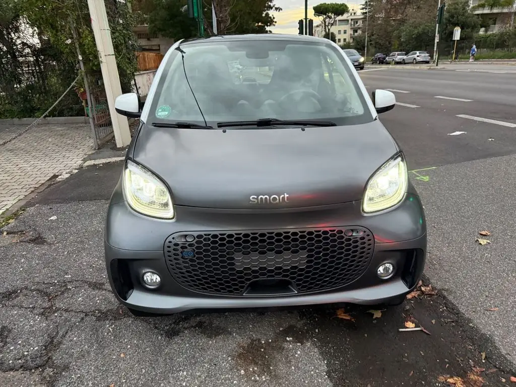 Photo 1 : Smart Fortwo 2021 Non renseigné