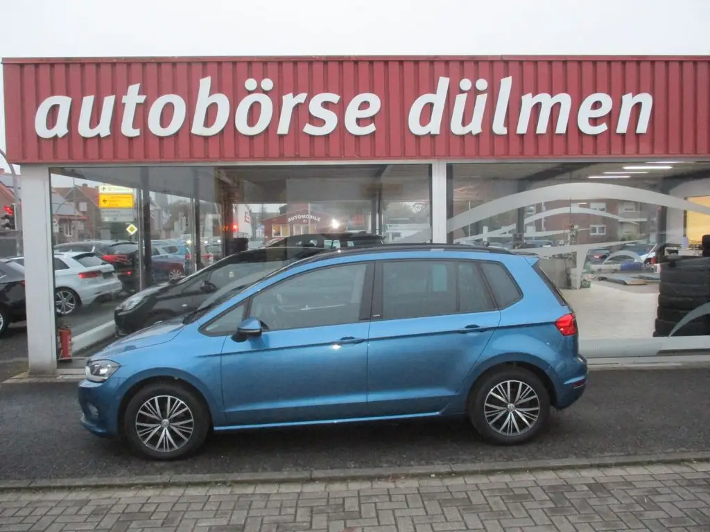 Photo 1 : Volkswagen Golf 2017 Petrol