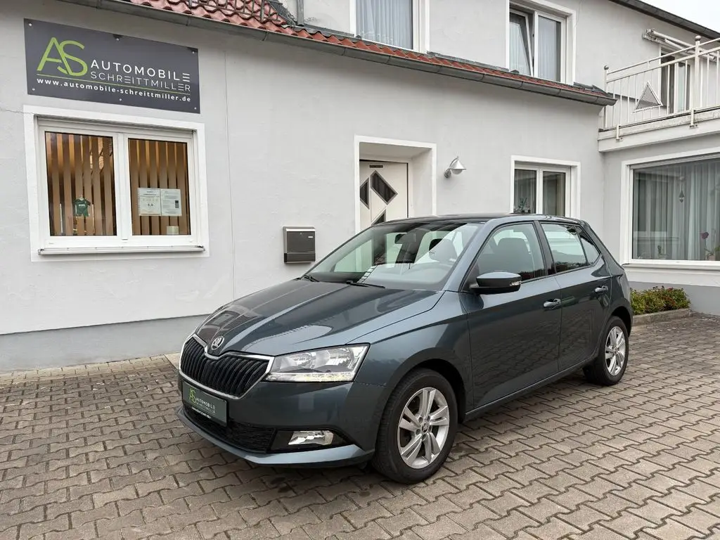 Photo 1 : Skoda Fabia 2019 Essence