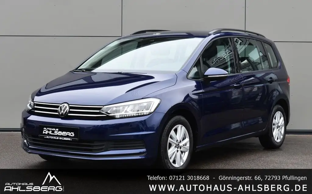 Photo 1 : Volkswagen Touran 2023 Essence