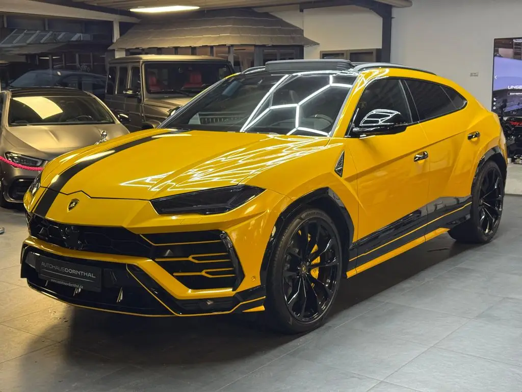 Photo 1 : Lamborghini Urus 2022 Petrol