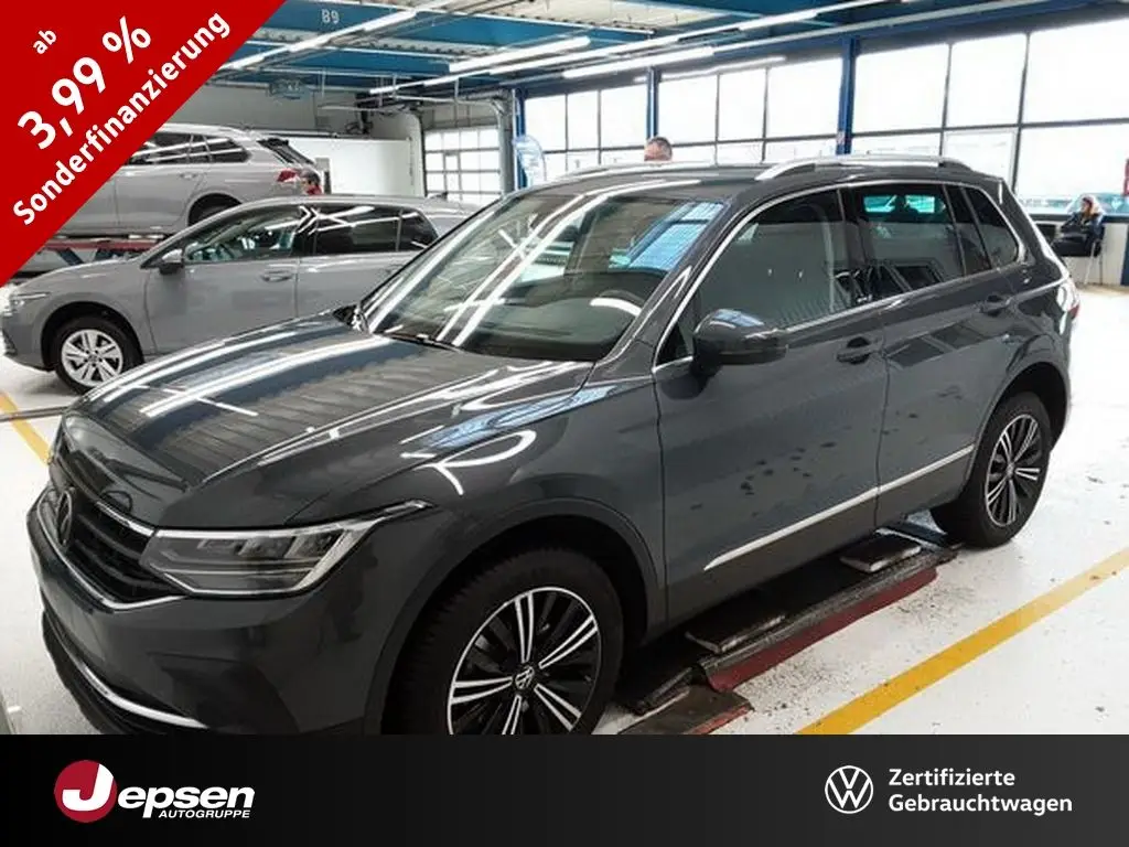 Photo 1 : Volkswagen Tiguan 2023 Petrol